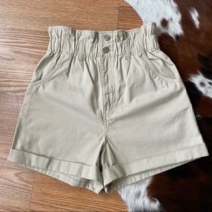 H&M Khaki High Cinch Waist Shorts Size 4